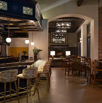 Mabel Bar at Evevning