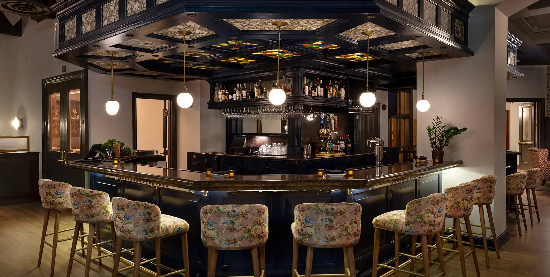 Lounge Bar